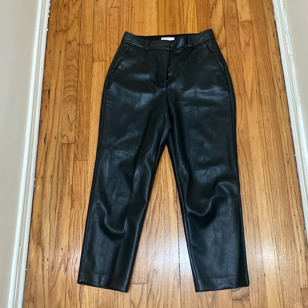 Aritzia The Effortless Pant™ Like New - leather
